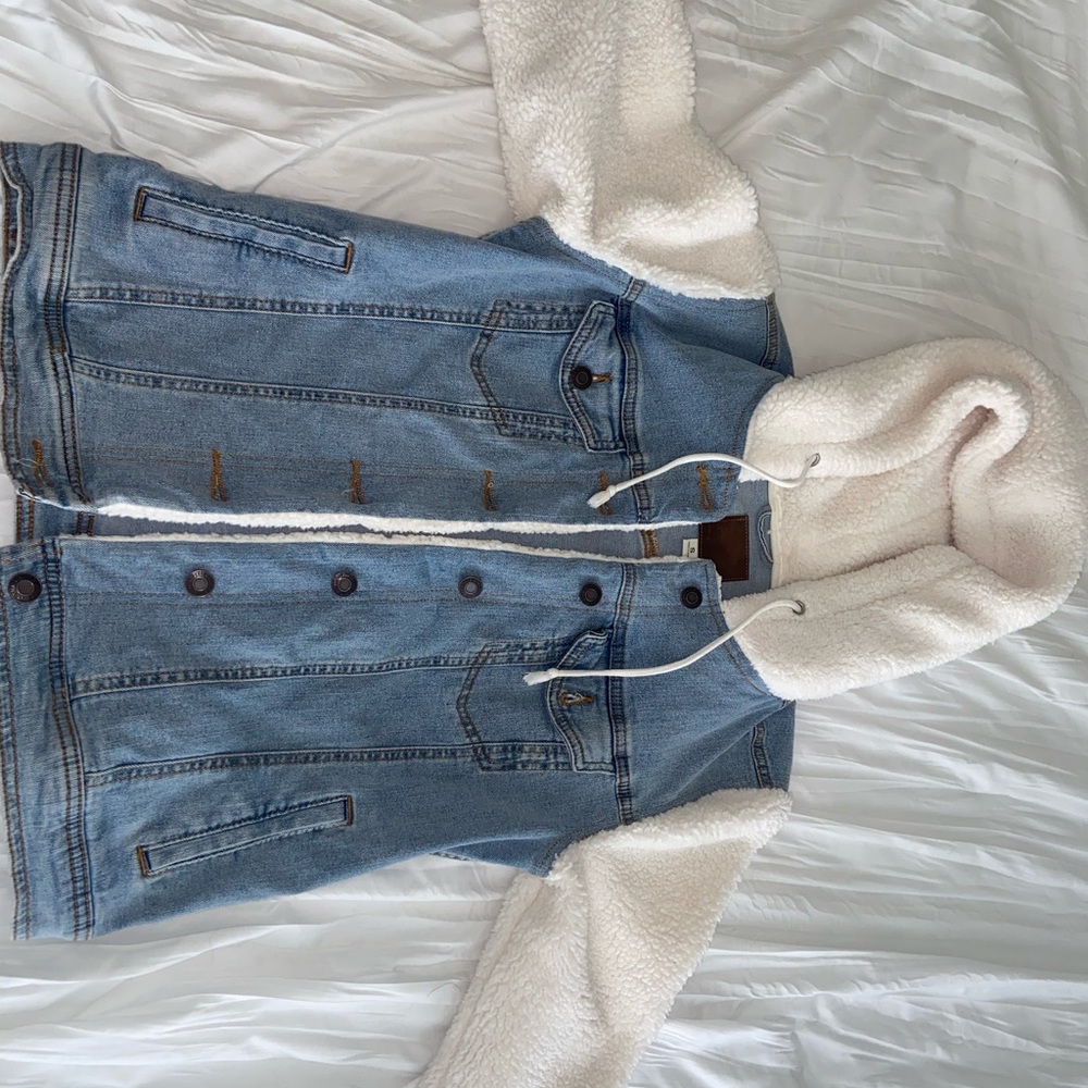 Jean jacket - Picture 2 of 3